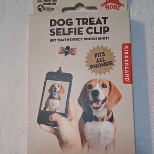 Kikkerland Dog Treat Selfie Clip - Brown, Black